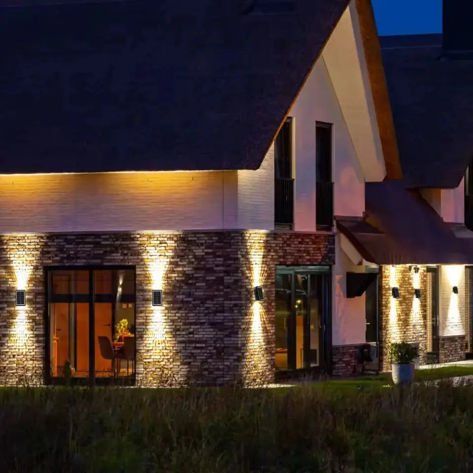 Solar Outdoor Wall Light with RGB & Warm White – Wireless & Automatic